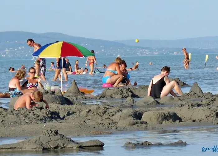 Centrum * Balatonfenyves